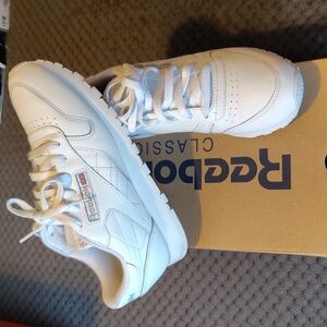 Reebok classic men's shoe's